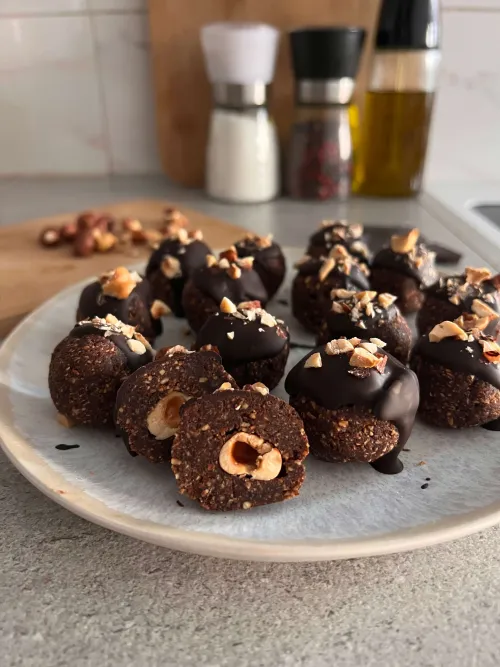 Zdrave Ferrero kuglice sa urmama i lešnicima